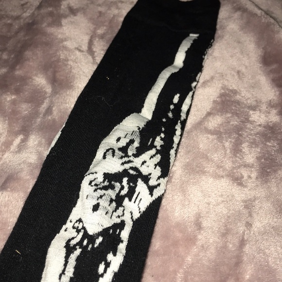 Skeleton Socks - Picture 3 of 3